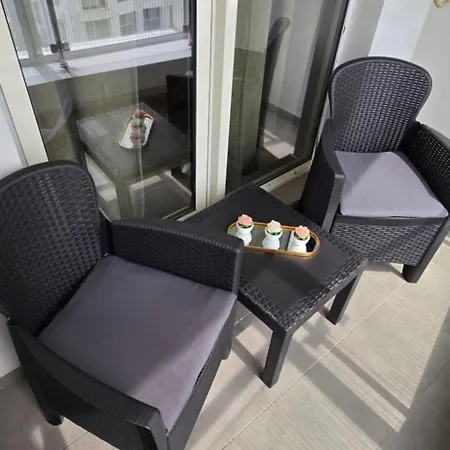 D & B Luxury 26th Floor