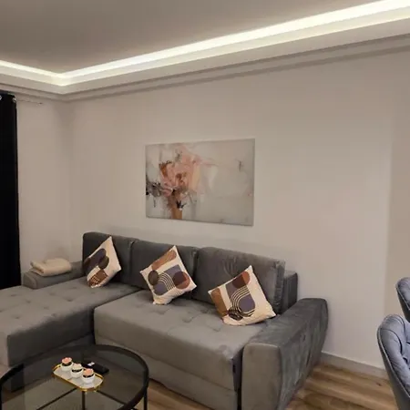 Апартаменты D & B Luxury 26th Floor