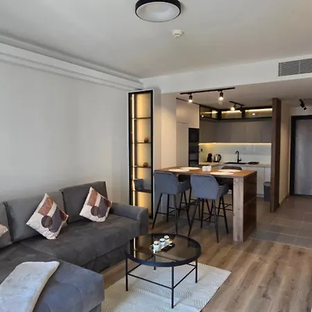 Апартаменты D & B Luxury 26th Floor
