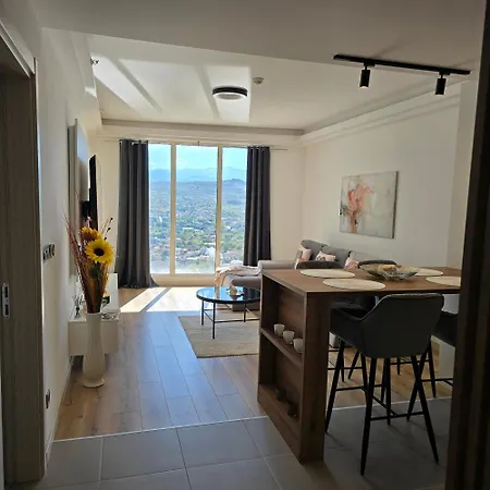 D & B Luxury 26th Floor Апартаменты *