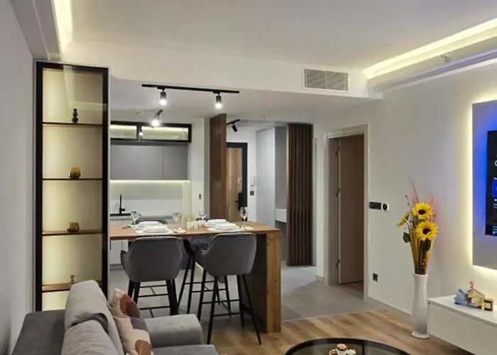 D & B Luxury 26th Floor *