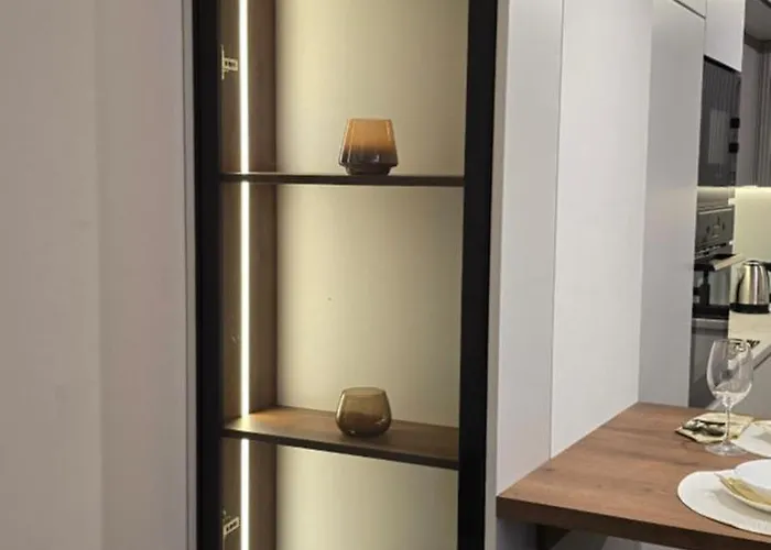 D & B Luxury 26th Floor *