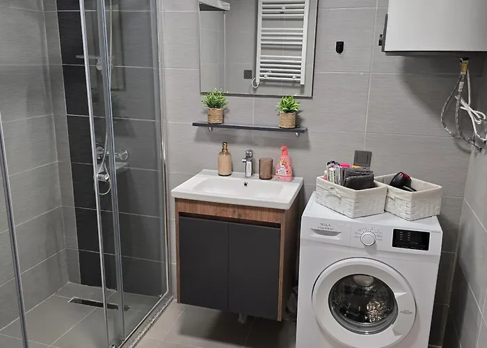 Апартаменти D & B Luxury 26th Floor