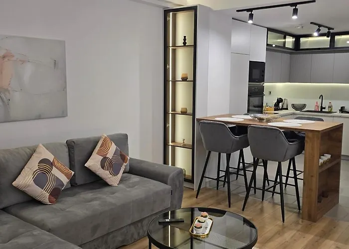 D & B Luxury 26th Floor