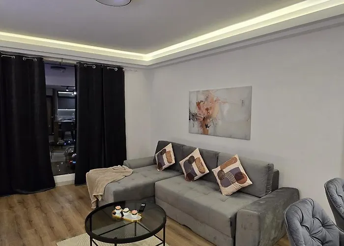 Апартаменти D & B Luxury 26th Floor Скоп'є